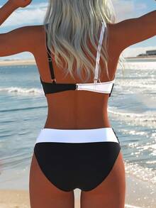 Midsummer  Women Fashion Two-Piece Cross Bikini Set Swimsuit, 2026 New Arrival Women Swimwear Beach Suit, Summer Beach Seaside Vacation Holiday Festival Travel Sexy Luxury Fashion Simple Classic Modern Elegant Exquisite Two-Piece Bikini Set Hot Selling - 白色 - 查看 3