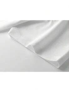 White Women'S T-Shirt Featuring A Red Lips Design, A Soft And Casual Top Suitable For Everyday Wear, Machine Washable For Spring And Summer Outfits, Ideal For Ladies, Bold Graphic Tee With A Comfortable Fit, Perfect For Spring Fashion - màu đen - Xem 9