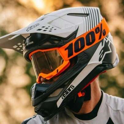 1 pieza Gafas deportivas para exteriores, equipo de protección hardcore para deportes extremos. Diseño de marco grande y cobertura total, bloquea eficazmente el viento, los escombros y los rayos UV.