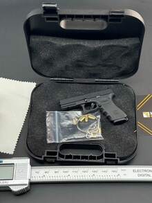 KNL HOBBY Pistol Model G Type 17 Black Scale Alloy Model Keychain 1/3 Scale + Collectible Storage Suitcase+Holster Model Keychain Collectible Verison Can Not Shoot - Black - View 10