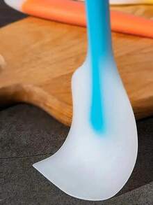 5件套优质硅胶铲套装 - 1个蓝色、1个粉色、1个紫色、1个浅粉色、1个深粉色 - 不粘锅，耐热，适用于烹饪和烘焙，通过FDA认证，可用洗碗机清洗 - 适合家庭厨师和烘焙爱好者 - 日常使用和送礼皆宜 - 彩色 - 查看 3