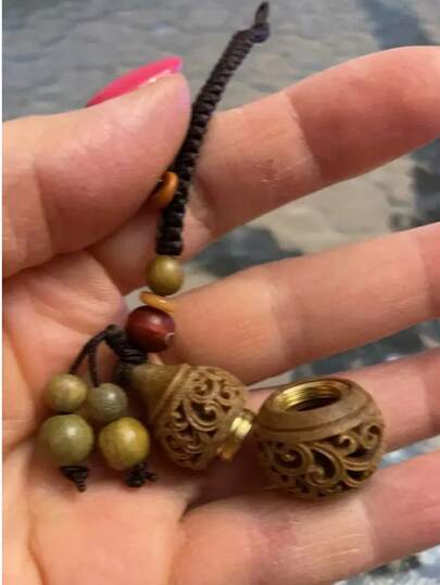 1个精美檀香葫芦钥匙扣，手工编织绳，男女通用绿色檀香空心葫芦钥匙扣，葫芦吊坠，葫芦串珠装饰，中式木珠葫芦汽车钥匙链，背包装饰