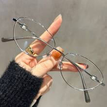 1 Pair Women's Oval Metal Frame Glasses, Cute Academic Style Decorative Non-Prescription Glasses - Multicolor - View 3