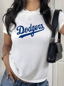 Texto con palabra en gran formato que simboliza pasión por el deporte energía juvenil y confianza con un estilo urbano contemporáneo ideal para expresión personal camiseta de mujer casual 220g - Blanco - Ver 1