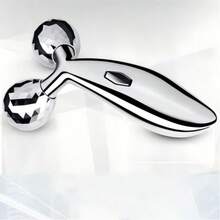 1 chiếc máy lăn massage mặt 3D cầm tay, nâng cơ mặt, làm thon gọn cằm đôi, tạo đường nét V-line, máy massage mặt săn chắc, xoay 360° giúp thư giãn mặt và cổ, màu bạc. - Bạc - Xem 12