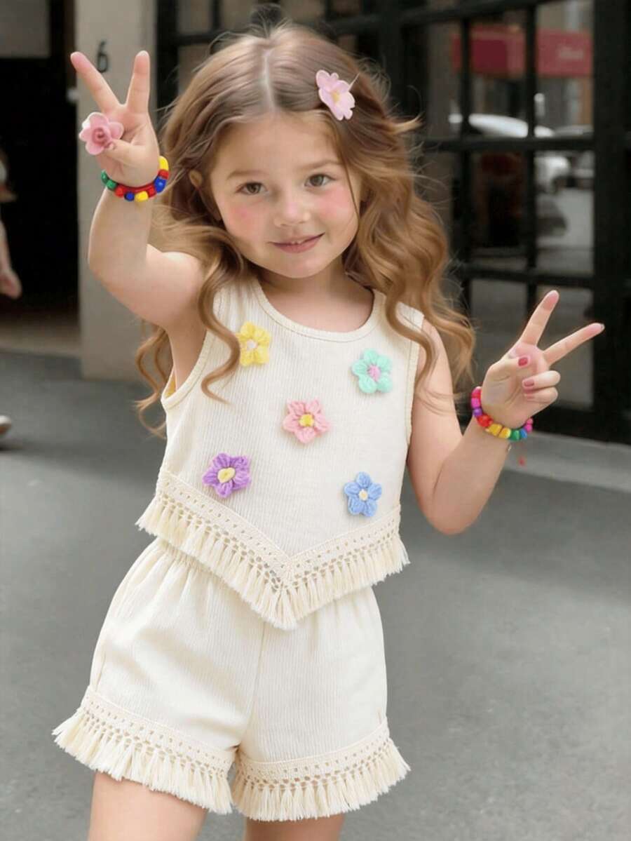 Conjunto de chaleco y pantalones cortos con aplicación floral, dobladillo con flecos y tela de burbujas arrugada para niña - Albaricoque - Ver 1