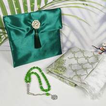 Bộ gồm 1 chiếu cầu nguyện có tua rua, túi đựng và vòng tràng hạt, họa tiết hoa cổ điển, chất liệu mềm mại và dễ vệ sinh, thích hợp cho nơi thờ cúng và sử dụng tại nhà, quà tặng Ramadan. - tua rua - Xem 13