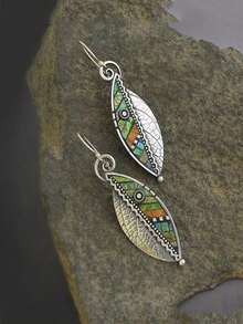 1 Pair Vintage Bohemian Silver Plated Abstract Rainbow Leaf Saw-Tooth Shape Faux Wooden Hoop Earrings For Women - 彩色 - 查看 1