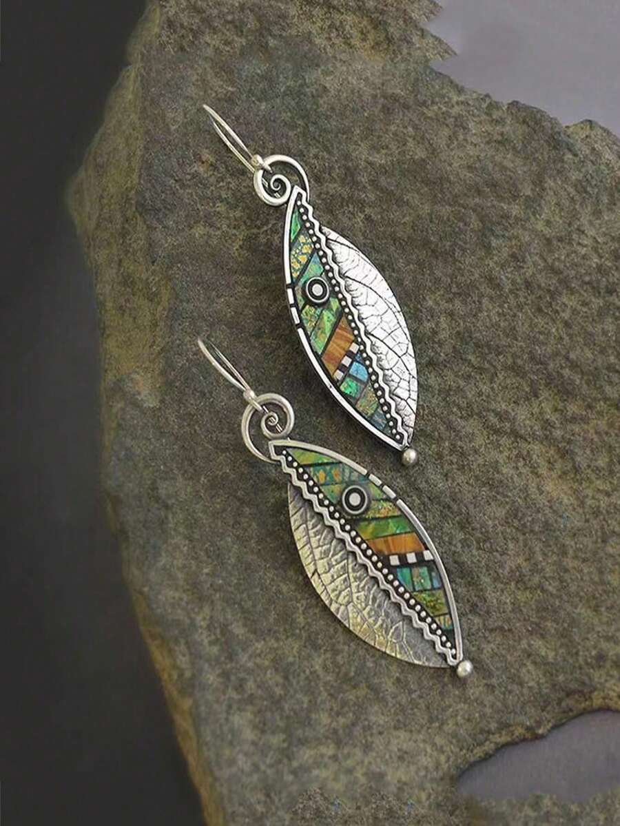1 Pair Vintage Bohemian Silver Plated Abstract Rainbow Leaf Saw-Tooth Shape Faux Wooden Hoop Earrings For Women - 彩色 - 查看 1