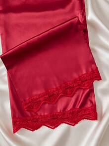 Bộ đồ ngủ 5 món màu trơn bằng vải satin và ren, gồm áo choàng dài tay, áo cổ chữ V, quần short, quần dài và thắt lưng, đồ ngủ và đồ mặc nhà thanh lịch dành cho nữ. - Màu Đỏ Sâu - Xem 6
