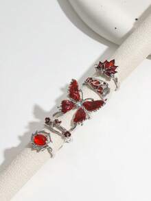 Set de 5 anillos con estilo gótico, con mariposa de eje roja con gotas, cristales de imitación de rubí, flor pequeña y hoja de arce de múltiples elementos para mujeres - Plateado - Ver 4