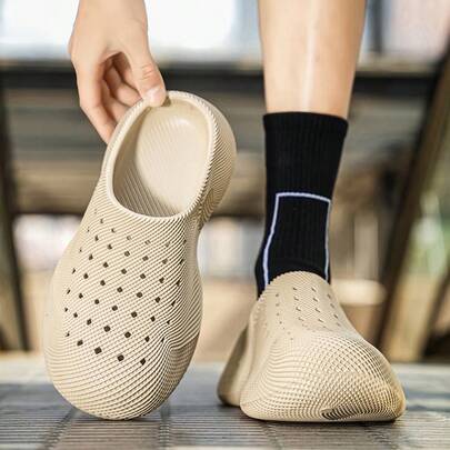 2026 New Men's Slippers, Fashionable Closed Toe Slip-On Sandals, Comfortable Lightweight Breathable Outdoor Sports Thick Sole Couple Beach Hollow Shoes