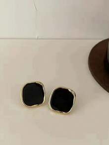 1 Pair Minimalist Fashionable Niche Geometric Square Stud Earrings, Versatile Daily & Holiday Wear For Women - Black - View 6