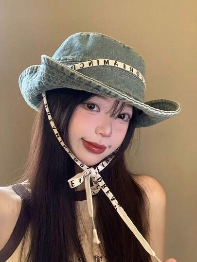 1pc New Style Letter Strap Denim Boater Hat, Summer Women's Wide-Brimmed Sun Hat, Fashionable Sun Protection Hat, Suitable For Outdoor Gatherings
