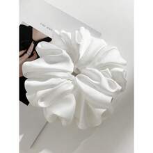1pc White Faux Silk Super Large Fluffy High Elasticity Soft Smooth Texture Fashionable Casual Comfortable Wear All-Match Women's Hair Scrunchie With A Touch Of Luxury Scrunchies Hair Ties Scrunchy Hair Ties Ponytail Head Accessories Elastic Band Beauty Home Hair Accessories - 白色 - 查看 9