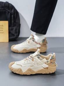 男士休闲时尚运动鞋，鞋跟印花，鞋面编织交叉绑带设计，呈现清新层次感十足的都市运动休闲风格。 - 卡其色 - 查看 11