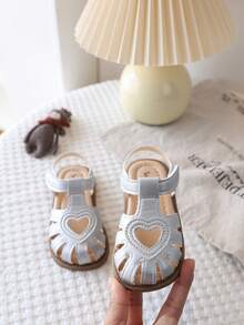 New Girls Toddler Sandals With Heart Decor, Closed Toe Design, Soft Non-Slip Soles, Lightweight & Comfortable For Summer - Silver - View 6