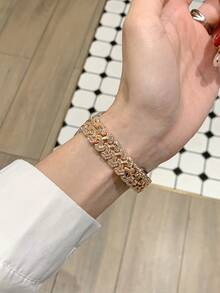 1 Stück Rosegold Damen Y-förmiges Strass Zinklegierung Schmetterling Schnalle Armband, kompatibel mit Apple Watch Series 1/2/3/4/5/6/7/8/SE/Ultra, 38mm/40mm/41mm/42mm/44mm/45mm/46mm/49mm, geeignet für Frühling, Sommer, Herbst, Winter, Büro, Sport, Party, Date, Abendessen, Geschenk für Ehefrau, Mutter, Paar, Freundin, einfach zu tragen, hochwertige Mode, kostengünstig, keine Farbabweichung vom offiziellen Zifferblatt, nicht leicht verblassend oder allergieauslösend - Roségold - Übersicht 5