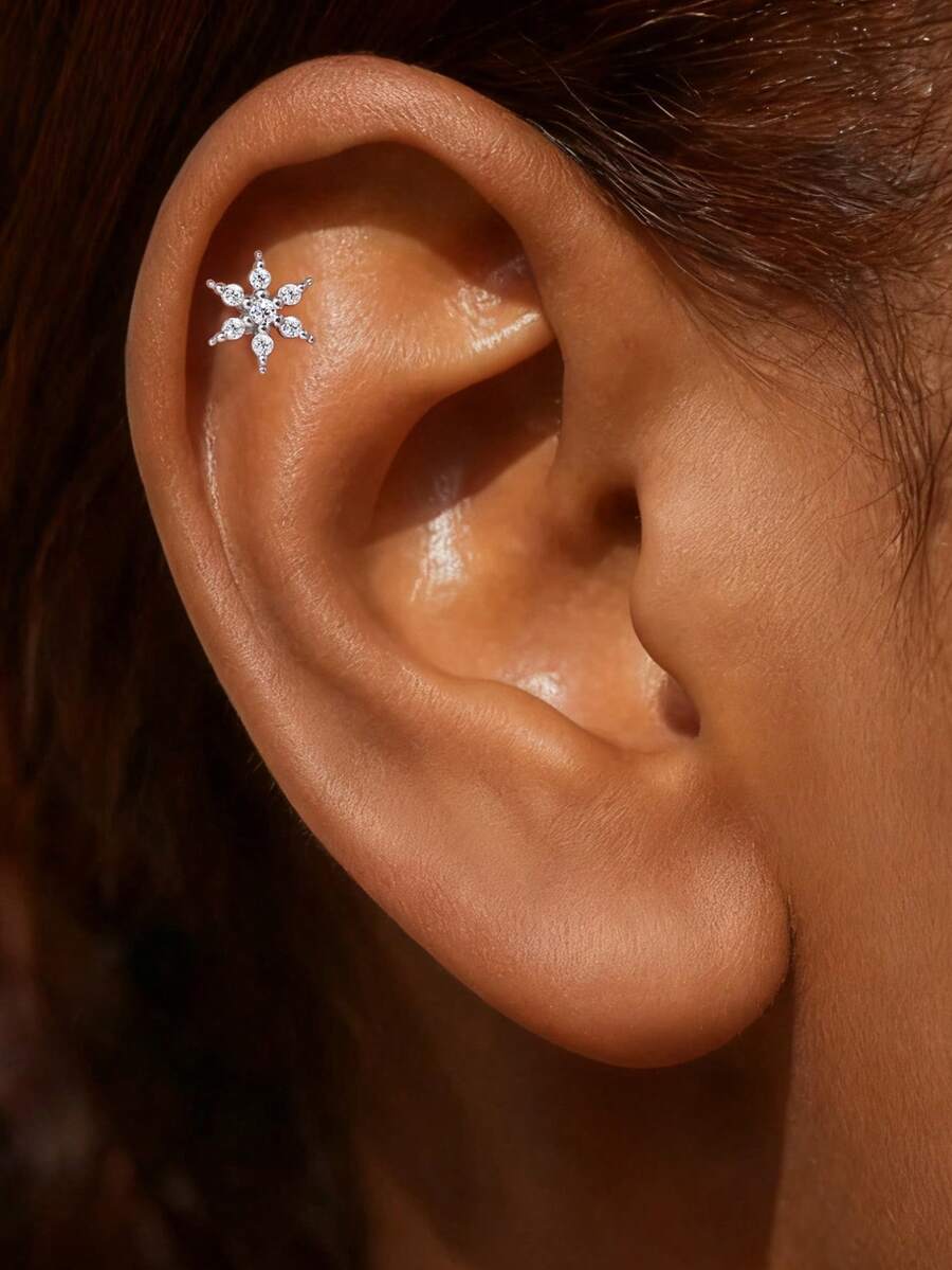 1件精致小巧的925纯银六角星莫桑石密镶平底耳钉，低过敏性耳钉，适合女性日常佩戴、派对、婚礼等场合。 - 銀色 - 查看 1