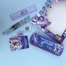 Hasbro K-POP主题全套文具套装 - 包括铅笔、尺子、卷笔刀、橡皮擦和其他K-POP偶像团体必备用品。采用优质耐用材料制成，并印有生动的偶像人物图案。礼盒包装，是返校、日常学习、桌面整理和创意项目的理想之选。是送给K-POP粉丝、偶像团体爱好者、学生、文具爱好者和收藏家的完美礼物。 - 彩色 - 查看 4