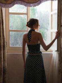 Bộ đồ nữ chấm bi phối màu tương phản thanh lịch dự tiệc thường ngày nghỉ lễ phong cách Y2K hở lưng cổ yếm buộc dây viền bèo nhún, màu đen quyến rũ và thời trang mùa xuân/hè. - màu đen - Xem 4