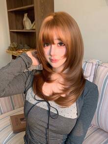 alicegarden Tóc giả tổng hợp dài 22 inch với kiểu tóc xoăn tự nhiên và màu lông mày nâu mocha tuyệt đẹp. Được thiết kế có mái, tóc giả này được làm từ sợi chịu nhiệt để đảm bảo độ bền. Bộ tóc giả này hoàn hảo để sử dụng hàng ngày, mang lại vẻ ngoài tự nhiên và chân thực, giống như tóc thật. - Màu nâu  Mocha - Xem 4