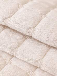 1个加厚绒面沙发垫，简约现代风格，四季皆宜，宠物友好，防刮防滑，可机洗 - 米色 - 查看 2