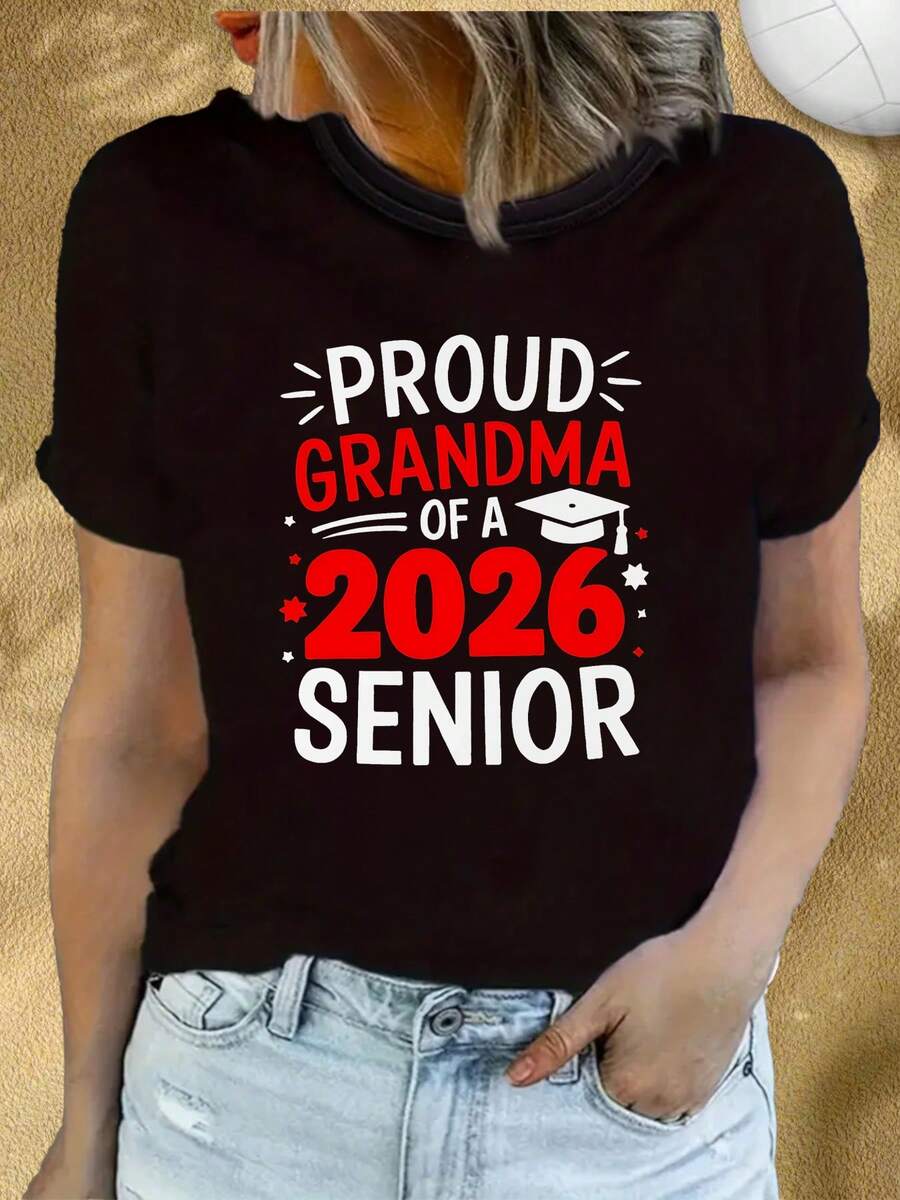 Proud Grandma Of A 2026 Senior T Shirt Black Graduation Hat And Stars Design For Graduation Celebration Artistic Sun & Moon Design Soft & Breathable Crew Neck Tee For Casual Wear Short Sleeve Lightweight Fabric For All Seasons Good Christmas Gift Arhletic T-Shirt, Y609K T-Shirt - 黑色 - 查看 1