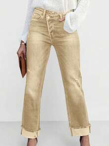 Quần jeans nữ dáng suông, ôm vừa vặn, thoải mái với chi tiết họa tiết râu mèo. Chất liệu denim co giãn vừa phải, nhẹ. Khóa cài nút và khóa kéo, thiết kế dài phù hợp cho mặc hàng ngày. Mùa xuân. - Màu vàng đất - Xem 2