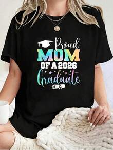 Camiseta Unisex 100% Algodón para Madre de Graduado de la Clase de 2026 - Camiseta de Manga Corta Estampada - Negro - Ver 6