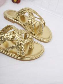 1 Pair 2026 Comfortable Shiny Gold Woven Criss-Cross Thong Sandals - Gold - View 2
