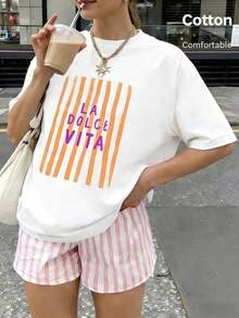 女款時尚休閒 La Dolce Vita 印花短袖圓領標準版型 T-shirt 上衣，適合日常穿著、戶外、Y2K、街頭風 - 白色- - 查看 3