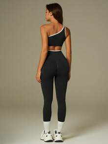 UONNOU 两件套女士无缝单肩露脐运动上衣+高腰塑形紧身裤套装，时尚健身瑜伽休闲服 - 黑色 - 查看 10