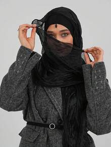 1件优雅休闲纯色褶皱绉纱卷发头巾，用途广泛，可用作头巾、头巾、披肩，透气防晒，适合日常佩戴、祈祷、旅行、夏季海滩度假，四季皆宜，是您每日穿搭的理想之选。 - 彩色 - 查看 17