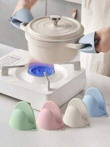 1Pc Silicone Two-Finger Anti-Scald Glove, Heat Resistant Kitchen Oven Mitt, Non-Slip Bowl & Plate Holder Clip For Baking, Cooking & Air Fryer - View 3