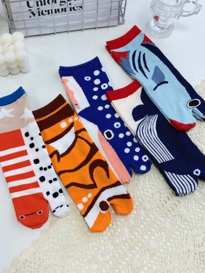 1/5 Pairs Funny Cute Toe Separator Abstract Ugly Cute Eel Pattern Straight Tube Socks, Suitable For All Seasons