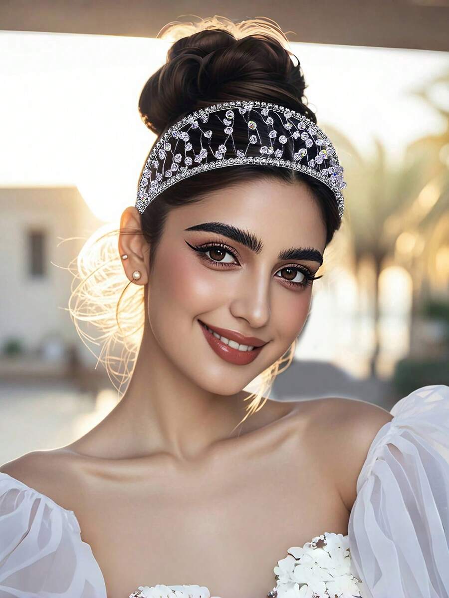1pc Shiny Silver Crystal Rhinestone Wide Headband, Minimalist Fashion Crystal Beaded Hollow Hair Hoop, Suitable For Bride, Wedding, Celebration, Outing, Party, Casual Wear Hairband
