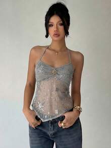 Blusa de mujer con cuello halter sexy, bajo irregular con lentejuelas, patrón de estrellas y lunas, plisada en el pecho con botón de metal, adecuada para la playa, salidas nocturnas, citas, vacaciones y uso diario - Gris - Ver 2