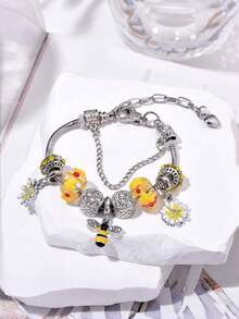 1pc Fashionable & Versatile Women's Jewelry New Arrival, Cute Bee Charm DIY Alloy Bracelet - Luxurious Women's Charm Jewelry, Suitable For Daily Wear And Parties - Multicolor - View 2