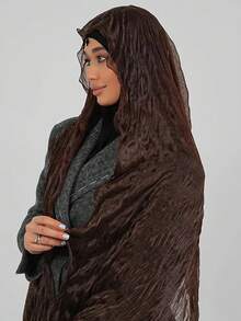 1件优雅休闲纯色褶皱绉纱卷发头巾，用途广泛，可用作头巾、头巾、披肩，透气防晒，适合日常佩戴、祈祷、旅行、夏季海滩度假，四季皆宜，是您每日穿搭的理想之选。 - 彩色 - 查看 19