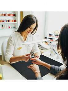 125 piezas Alfombrilla desechable negra impermeable y antifouling para arte de uñas, material de película compuesta, herramienta de limpieza de tatuajes, alfombrilla de escritorio, alfombrilla de escritorio para arte de uñas - Negro - Ver 6