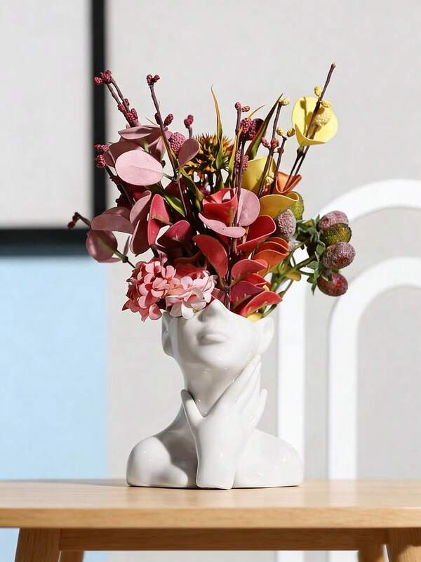 女性脸形花瓶，装饰品，现代装饰花瓶，可用作书桌、书架、客厅、办公室、卧室的中心装饰摆件，也可用于收纳化妆刷和化妆品，是房间装饰的理想之选。