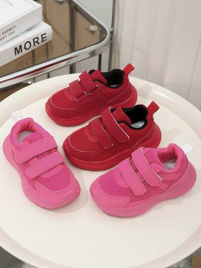 1 đôi giày trượt ván cho trẻ em 2-6 tuổi, thích hợp cho mùa thu năm 2026, giày họa tiết gấu trúc cho bé gái, giày trắng cho bé trai.