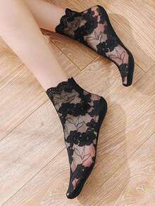 chuanwa（2） 1/5/10 Pairs Women's Spring/Summer Lolita Style Thin Breathable Hollow-Out Solid Color Fashion Lace Plum Blossom Pattern Ankle Socks - Multicolor - View 4