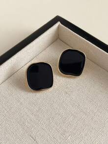 1 Pair Minimalist Fashionable Niche Geometric Square Stud Earrings, Versatile Daily & Holiday Wear For Women - Black - View 5