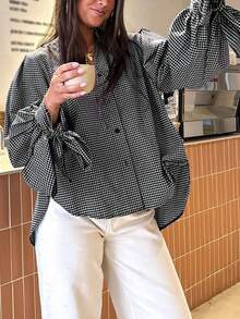 Nền đen với các sọc trắng