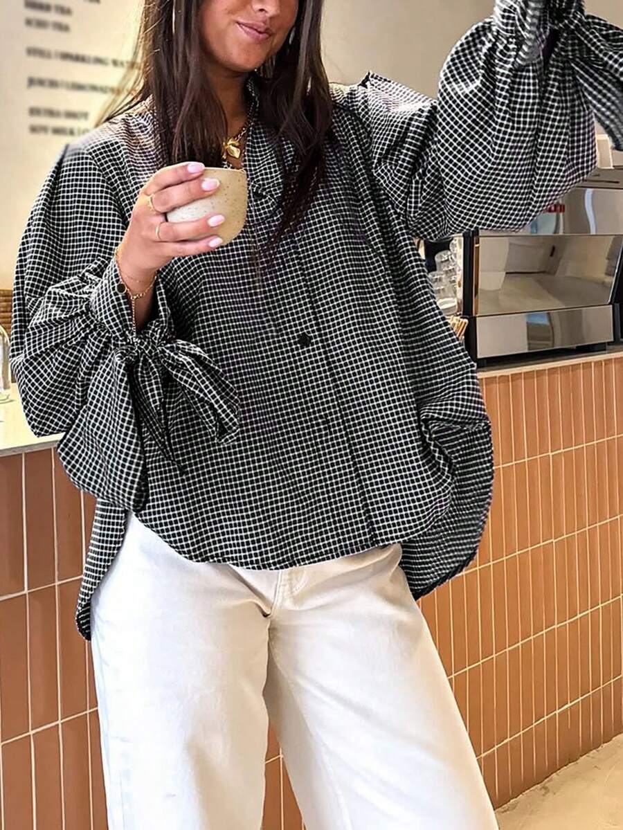新款时尚优雅度假风领结长袖格子休闲衬衫，简约风格，适合通勤、日常穿着、下午茶聚会，四季皆宜。 - 黑底白條 - 查看 1