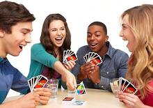 Bộ 3 trò chơi Mattel Ruthless UNO, UNO và Flip Card Game, phù hợp cho bé trai, bé gái và thanh thiếu niên, là món đồ sưu tầm trò chơi giải trí phổ biến trong các bữa tiệc. Món quà sinh nhật tuyệt vời nhất dành cho những người yêu thích trò chơi. - Nhiều màu - Xem 6