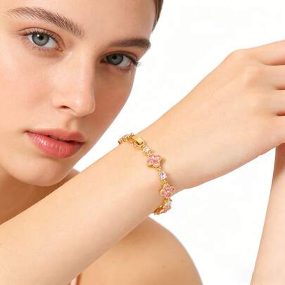 1PC Dainty Lucky 18K Gold Plated Red Cubic Zirconia Four Leaf Clover & Clear Crystal Decor Bracelet For Women, Ideal For Daily Wear, Party & Gift Giving