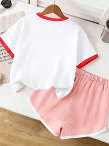 Bộ 2 món gồm áo thun cổ tròn và quần short in hình chuột lang nước cho bé gái, thiết kế tối giản thoải mái, phù hợp cho mùa xuân và mùa hè. - Nhiều màu - Xem 2
